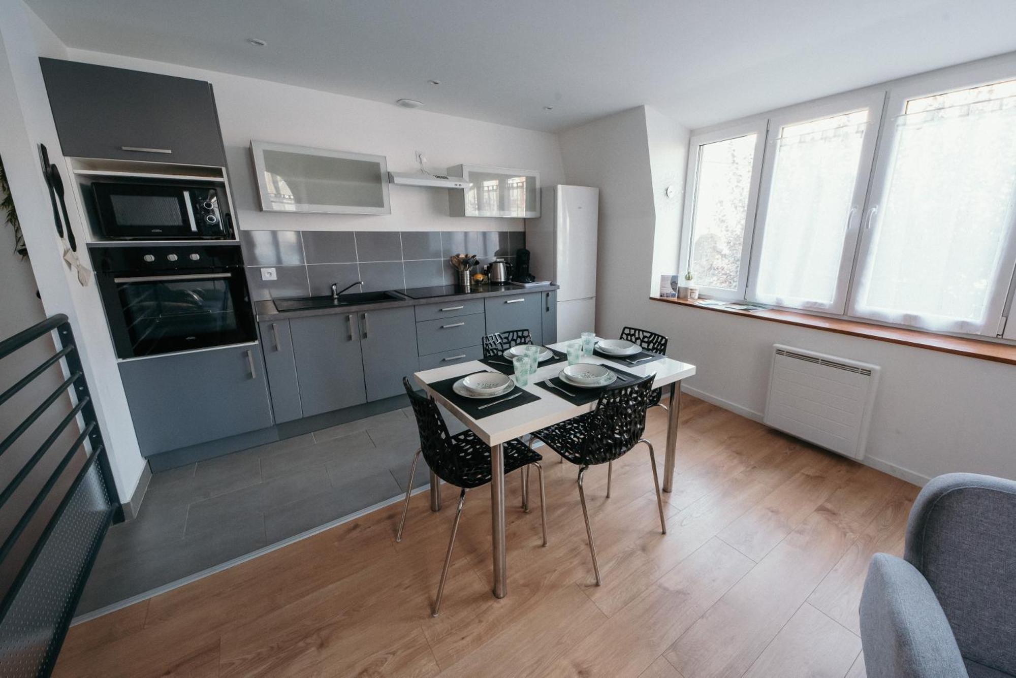 Appartement De Thomas Charleville-Mezieres Exterior photo